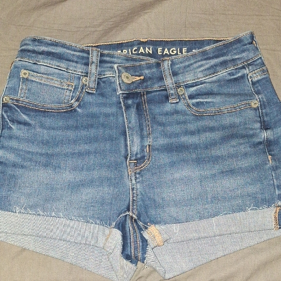 NWOT American Eagle High-Rise Shortie With Crossover Button Size 00 - Picture 1 of 4